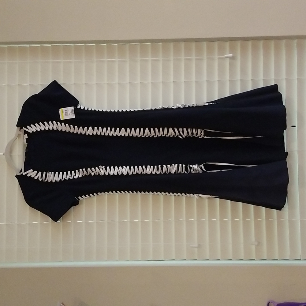 Laced Dress - Picture 4 of 8
